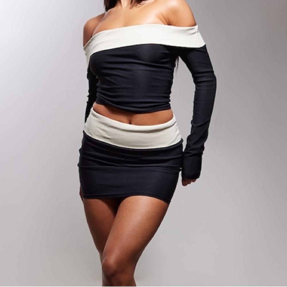 PrettyLittleThing Preowned Fold Over Long Sleeved Top & Micro Mini Skirt Set